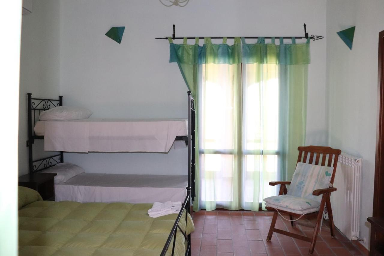B&B Casale Roshlee Gualdo Cattaneo Luaran gambar