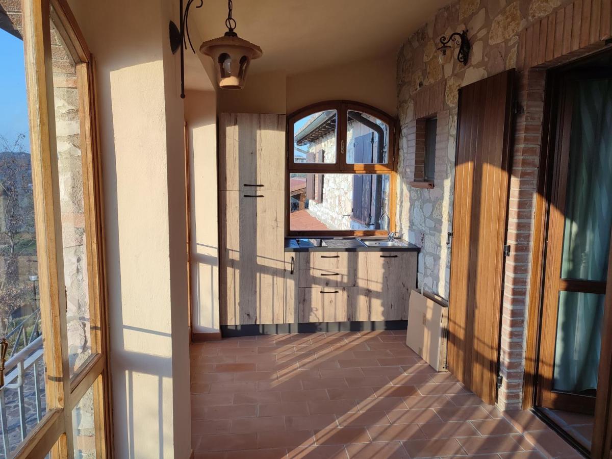 B&B Casale Roshlee Gualdo Cattaneo Luaran gambar