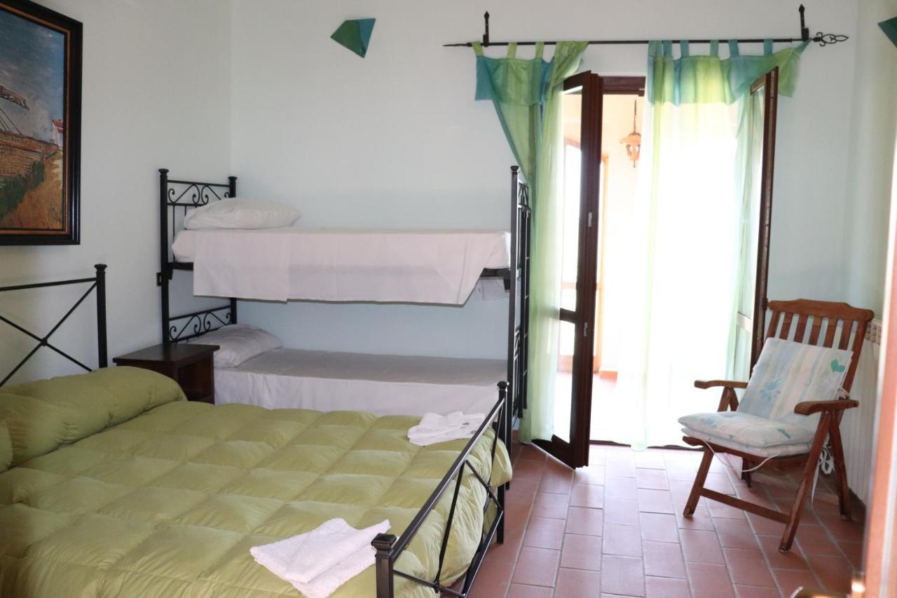 B&B Casale Roshlee Gualdo Cattaneo Luaran gambar