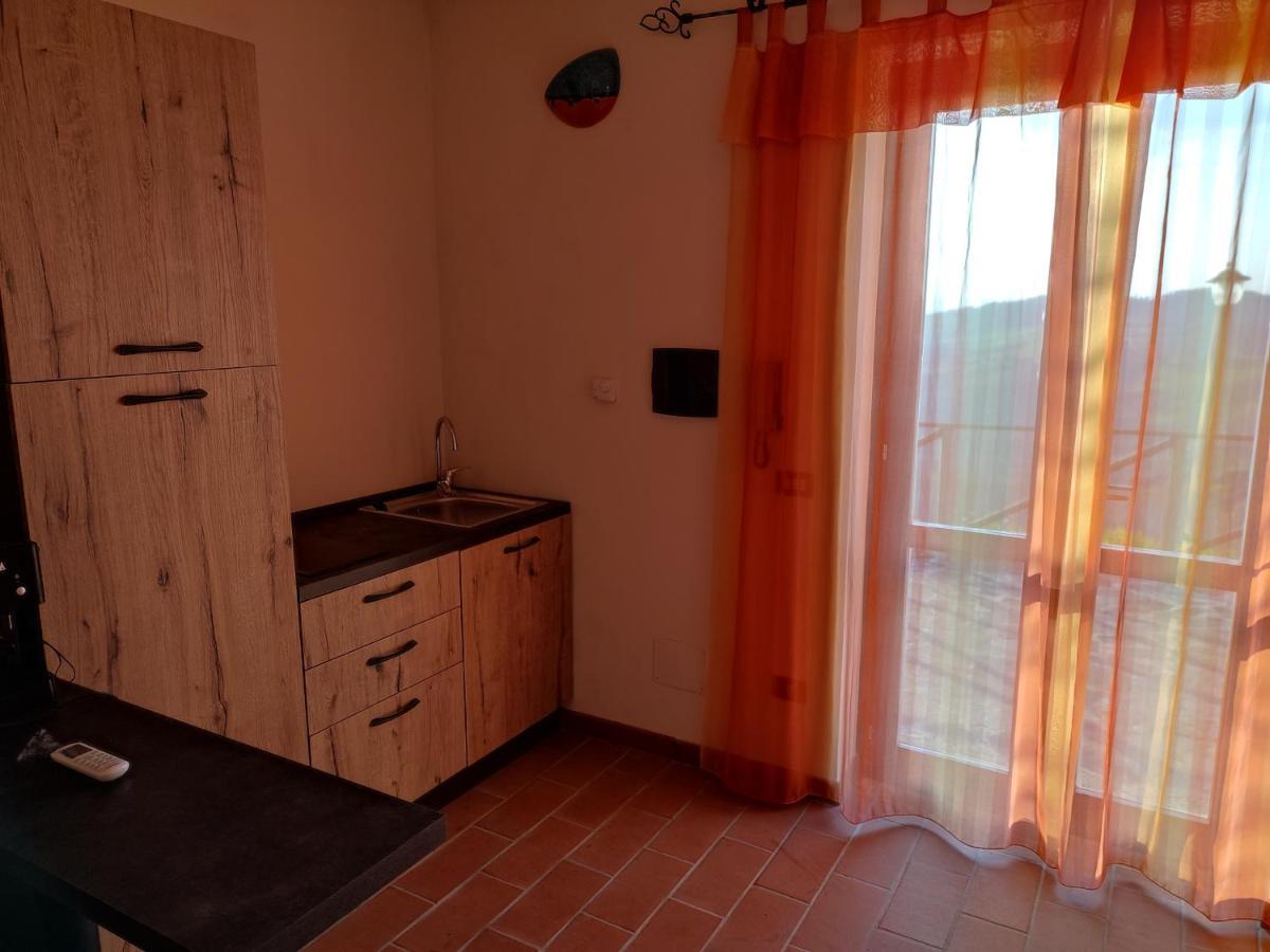 B&B Casale Roshlee Gualdo Cattaneo Luaran gambar