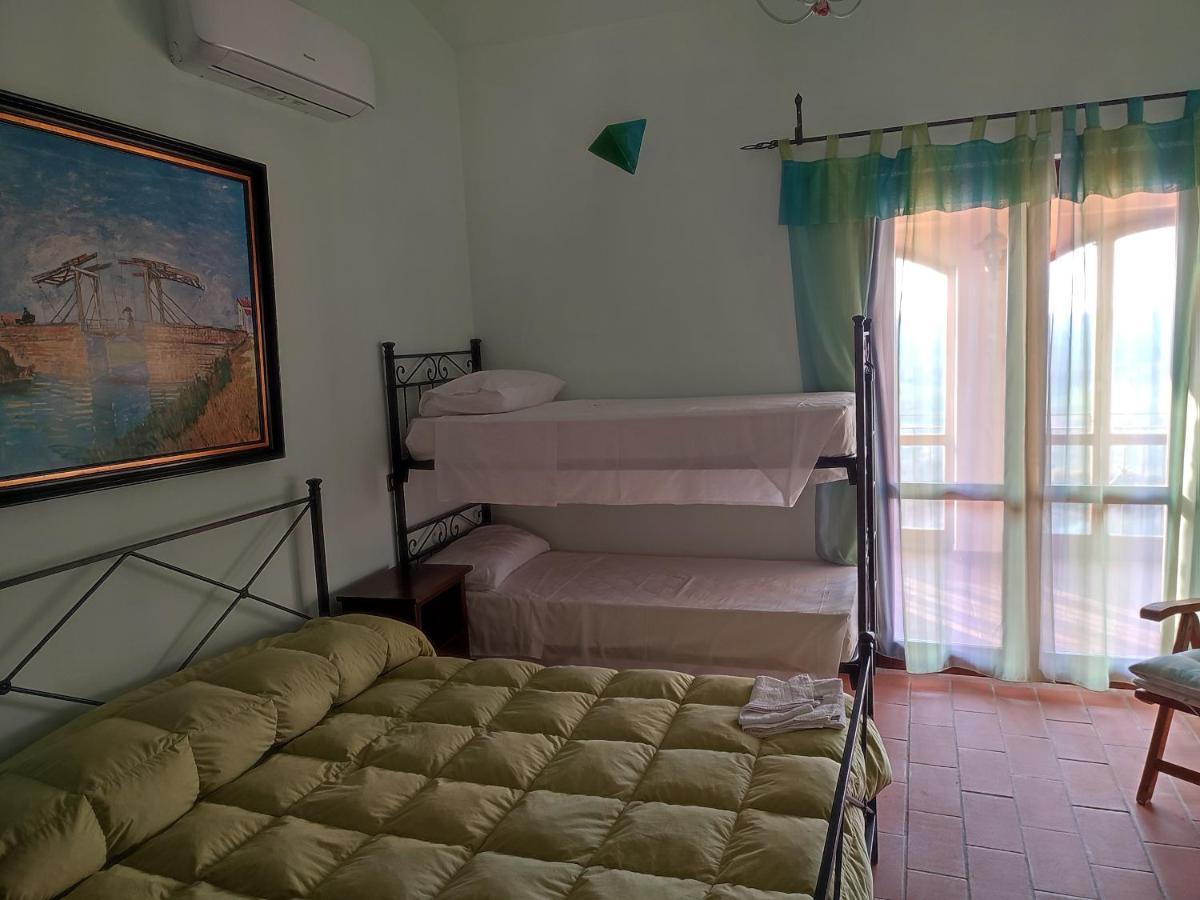 B&B Casale Roshlee Gualdo Cattaneo Luaran gambar