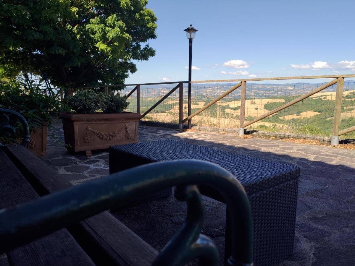 B&B Casale Roshlee Gualdo Cattaneo Luaran gambar