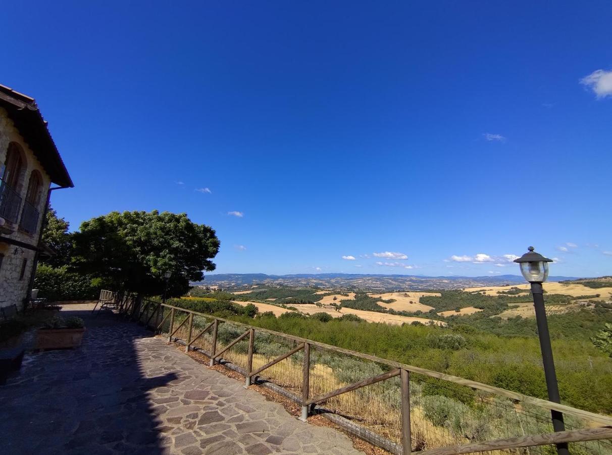 B&B Casale Roshlee Gualdo Cattaneo Luaran gambar